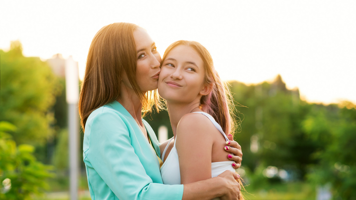 How to help my daughter with her first period.